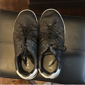 Men’s Zara Black Sneakers with White Accents